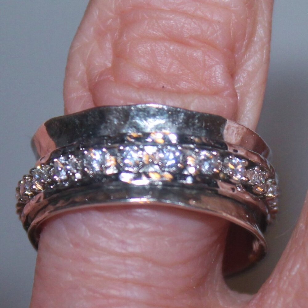 Unique Sparkling 925 Silver Ideaure Staement Spinner Ring with stones